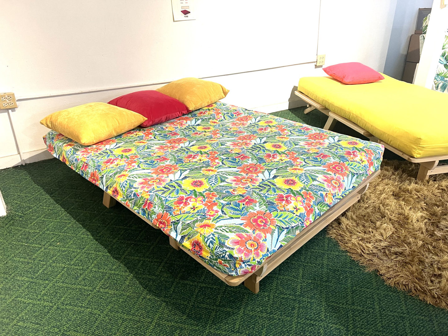 Queen KD Lounger